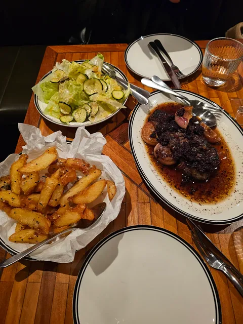 Trak Restaurant