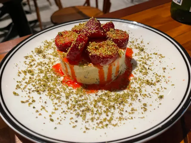 Trak Restaurant