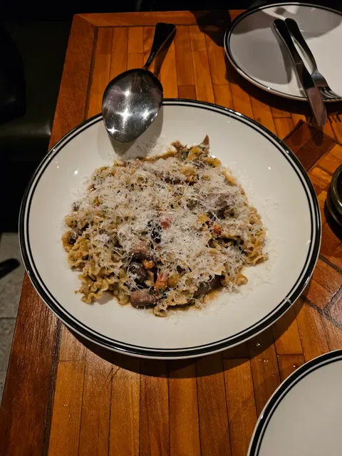 Trak Restaurant