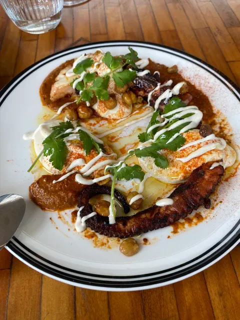 Trak Restaurant