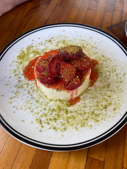 Trak Restaurant