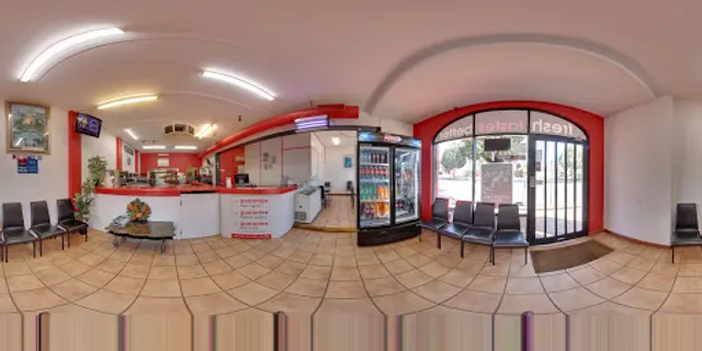 Tusmore Pizzeria and Cafe