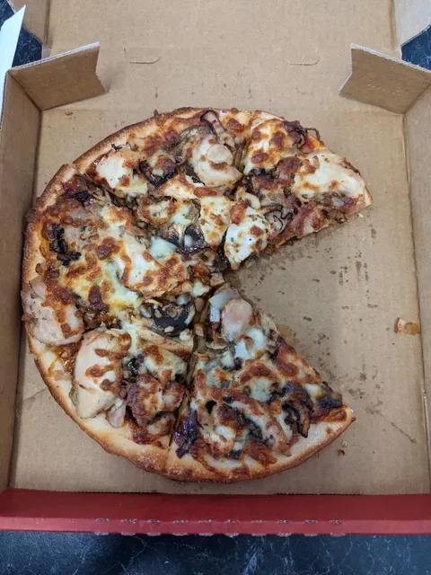 Tusmore Pizzeria and Cafe