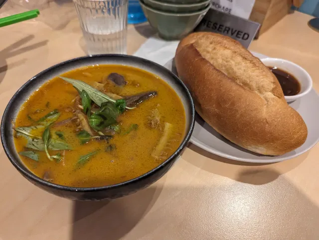 Yoyo vietnamese eatery