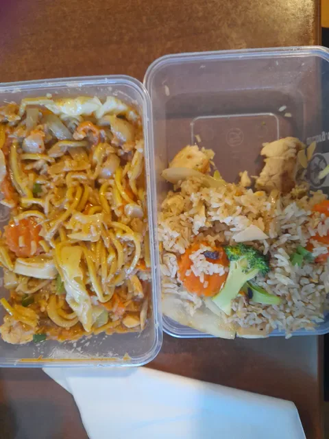 Yum Yai Express Thai Kitchen