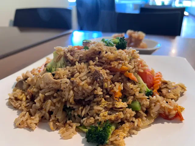 Yum Yai Express Thai Kitchen