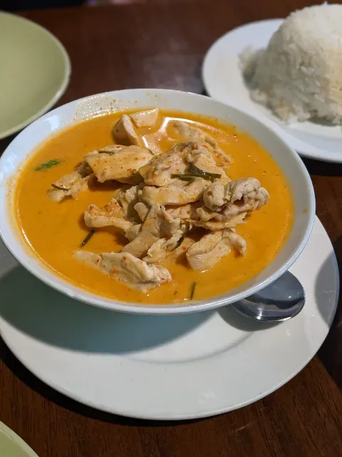 Yum Yai Express Thai Kitchen