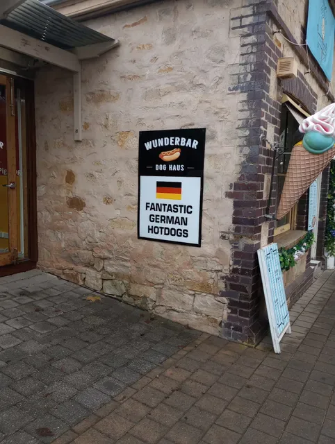 Wunderbar Dog Haus