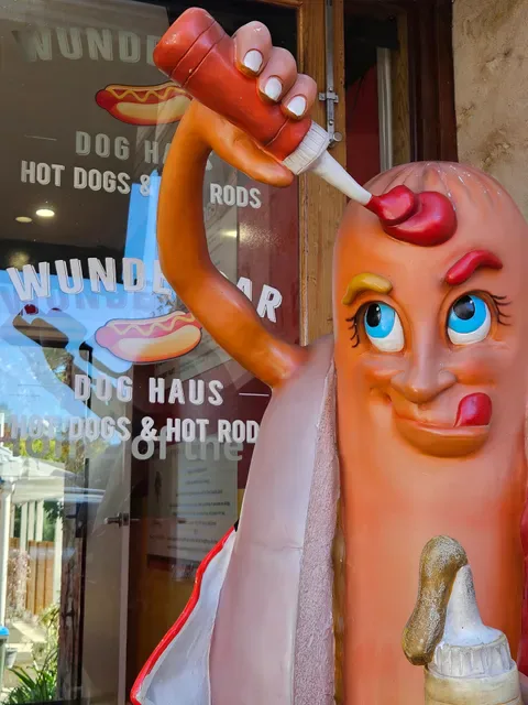 Wunderbar Dog Haus
