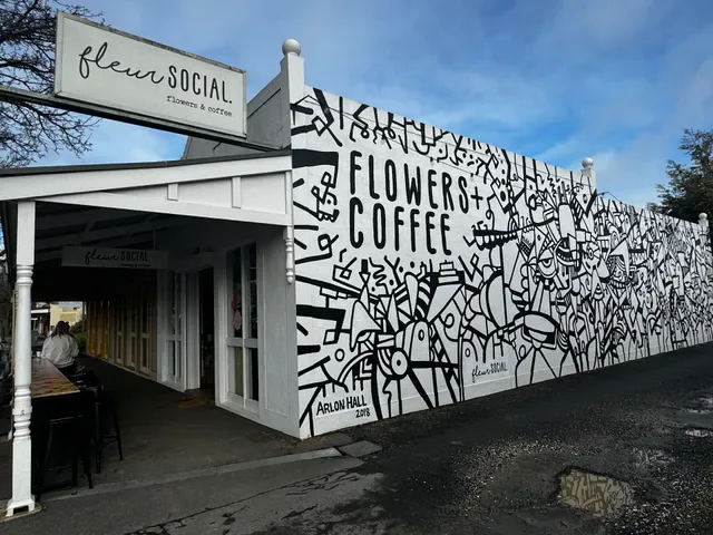 Fleur Social