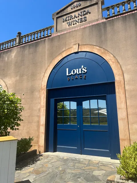 Lou's by Horizon