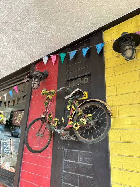 Uraidla Republic Cafe, Bakery & Brewery