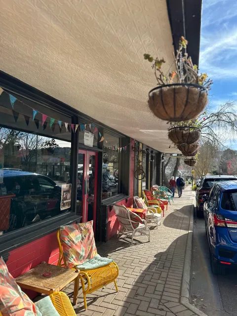 Uraidla Republic Cafe, Bakery & Brewery