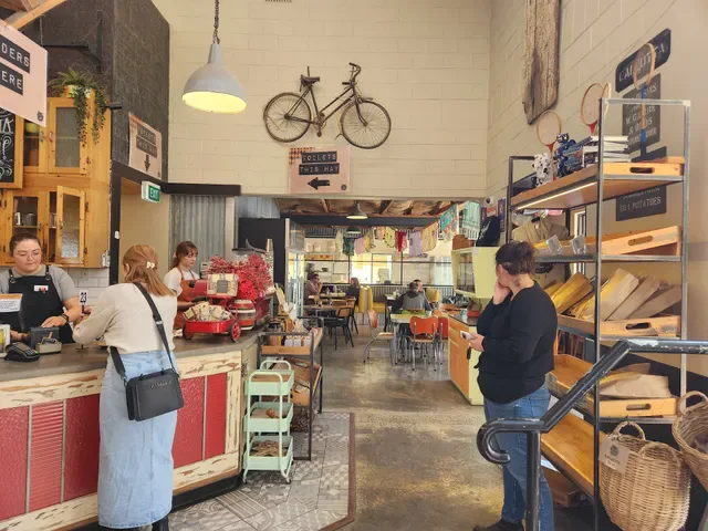 Uraidla Republic Cafe, Bakery & Brewery