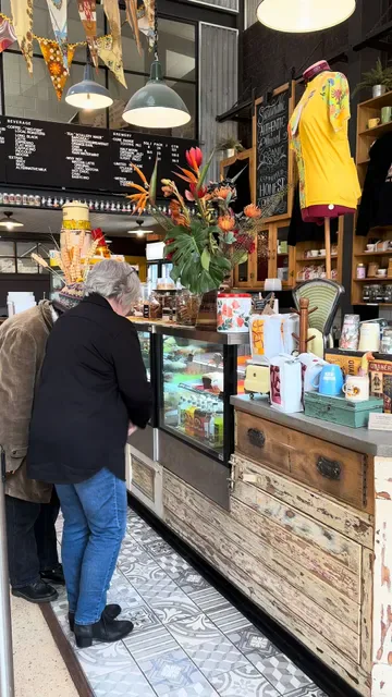 Uraidla Republic Cafe, Bakery & Brewery