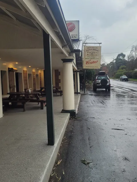 Stanley Bridge Tavern