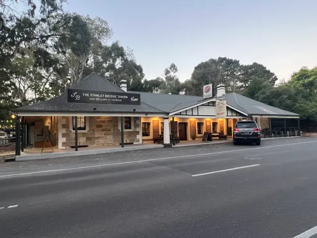 Stanley Bridge Tavern