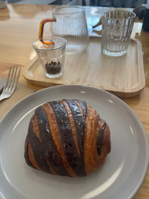 SOMEWHERE COFFEE BAR