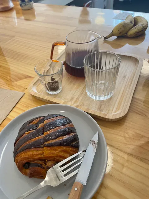 SOMEWHERE COFFEE BAR
