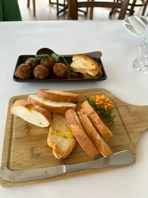 del Rios Winery and Restaurant