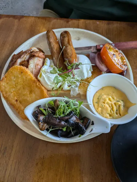 Freda’s Cafe Restaurant Bar
