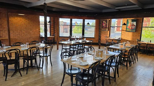 Freda’s Cafe Restaurant Bar