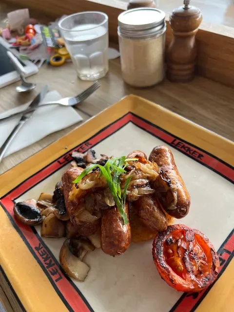 Cafe Lekker
