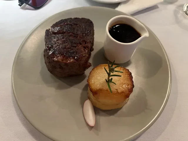 Dyers Steak Stable