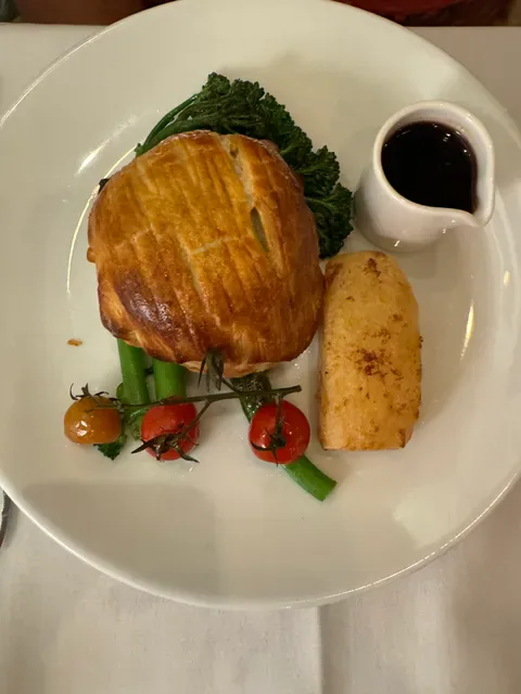 Dyers Steak Stable