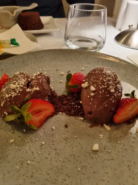 Dyers Steak Stable