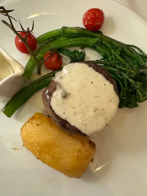 Dyers Steak Stable