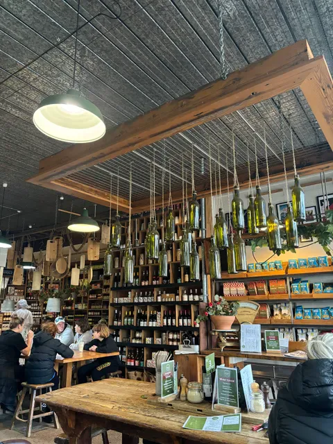 Annie's Provedore & Produce Store
