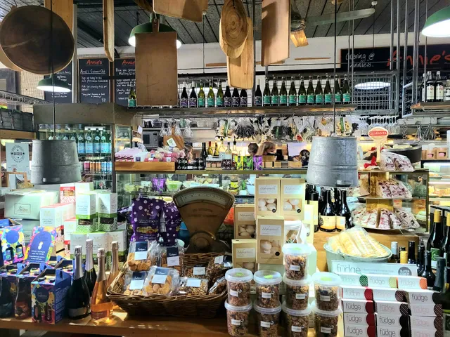 Annie's Provedore & Produce Store