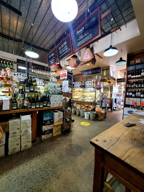 Annie's Provedore & Produce Store