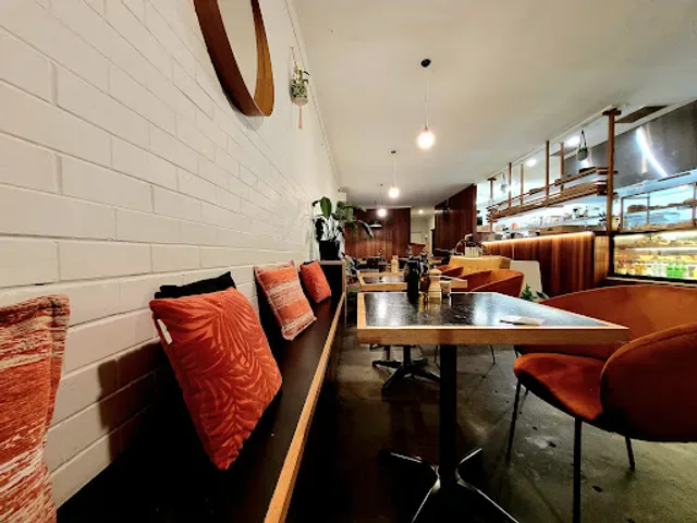 WoodHouse Cafe