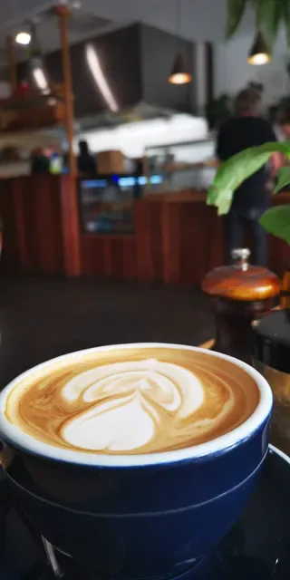 WoodHouse Cafe