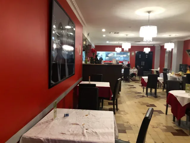 Tandoori Hut Indian Restaurant