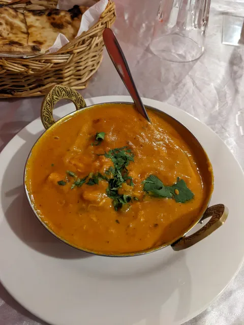 Tandoori Hut Indian Restaurant