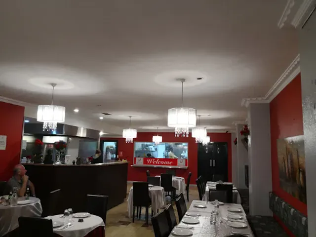 Tandoori Hut Indian Restaurant