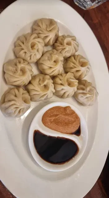 8 Sisters Cafe and Grill