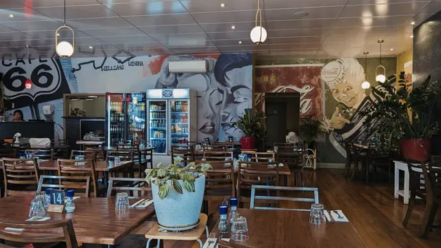 8 Sisters Cafe and Grill