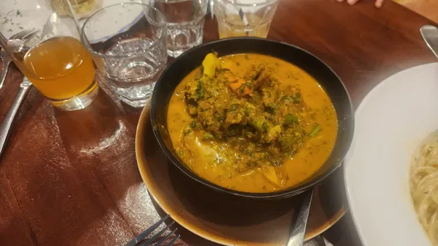 8 Sisters Cafe and Grill