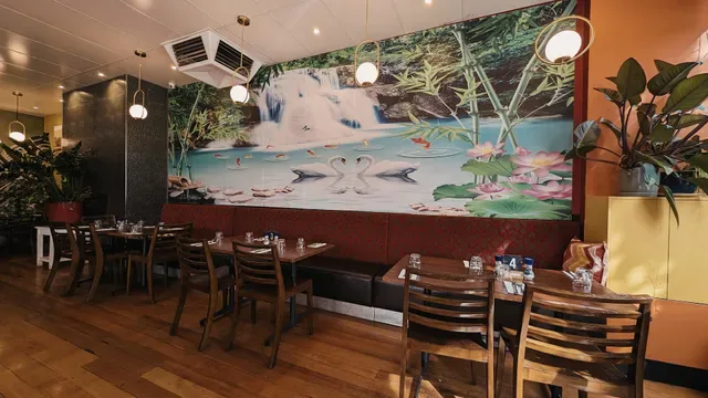 8 Sisters Cafe and Grill