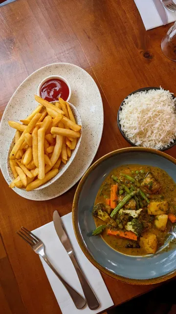 8 Sisters Cafe and Grill