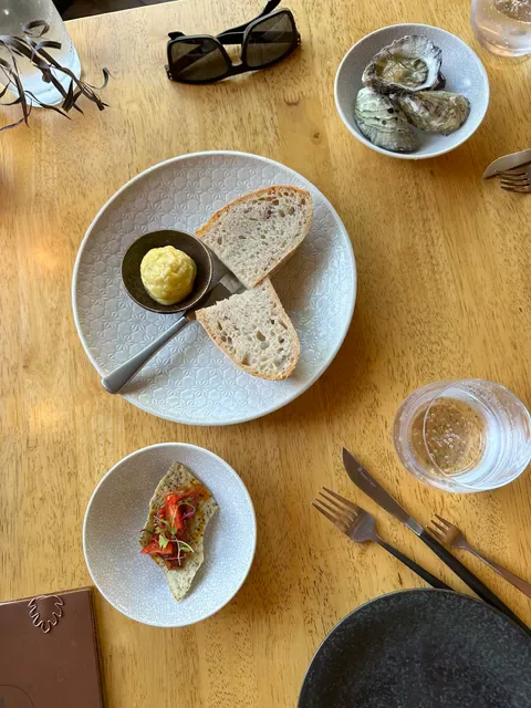 Elm Dining