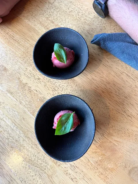 Elm Dining
