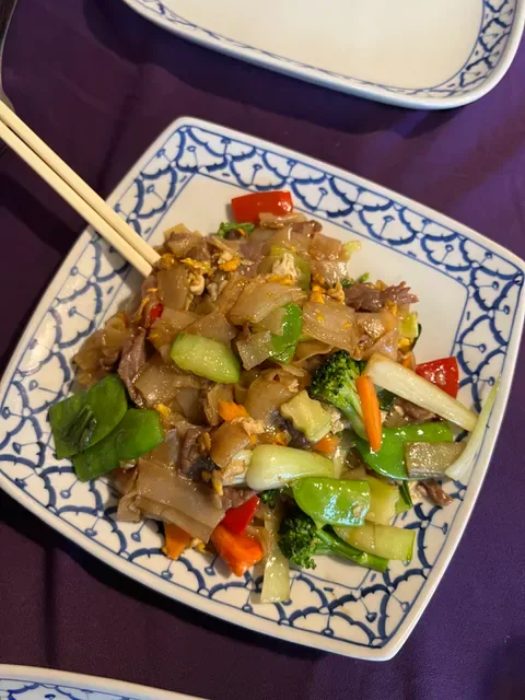 Suganya's Thai Restaurant