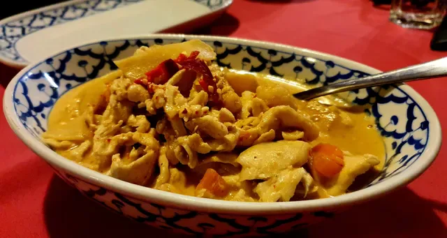 Suganya's Thai Restaurant
