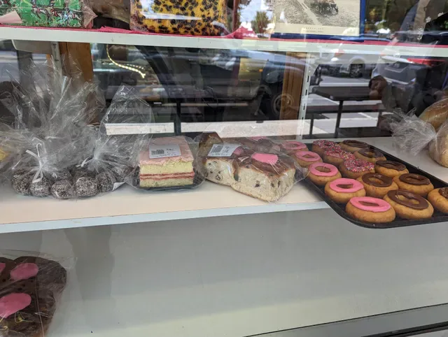 Hulms Bakery Colac