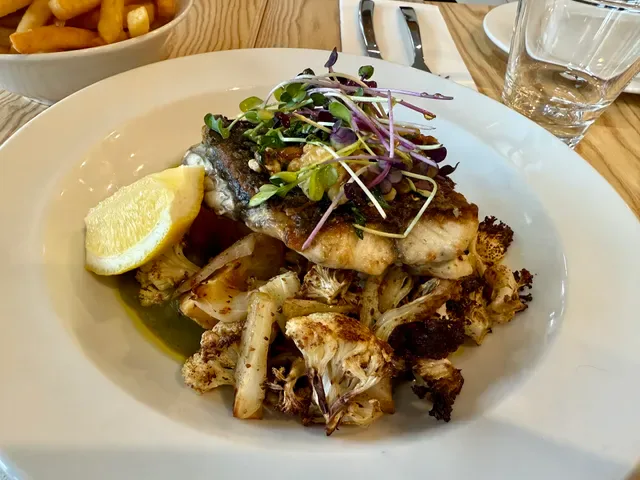 Bani's Restaurant & Bar